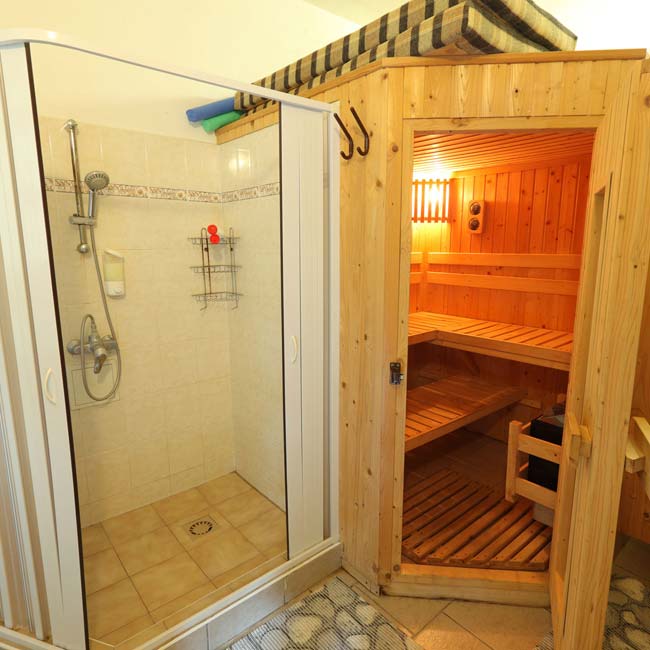 Krytý bazén a sauna – chata Sport Rusava